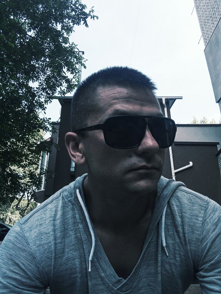  ,   Artem_Palagu, 33 ,   ,   , c 