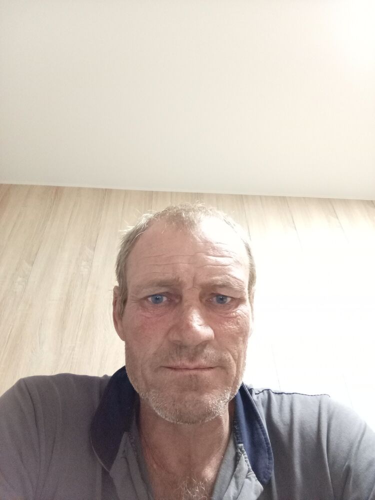 37707244  , 47 ,    -
