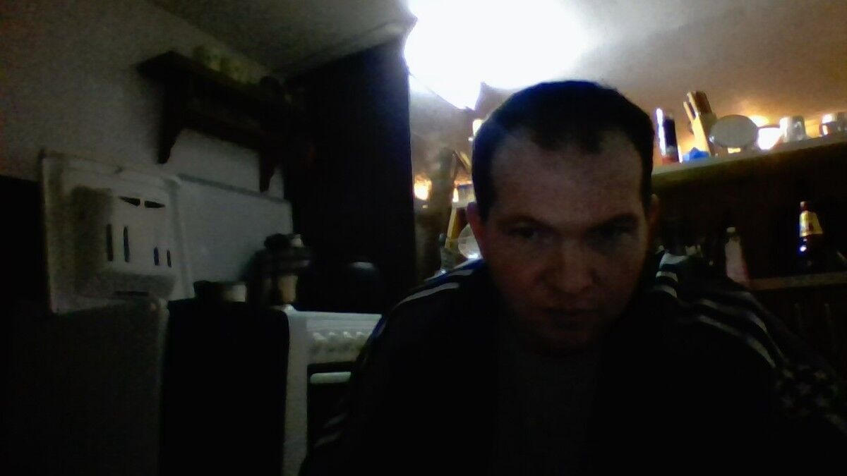  8581404  Georgi, 45 ,    