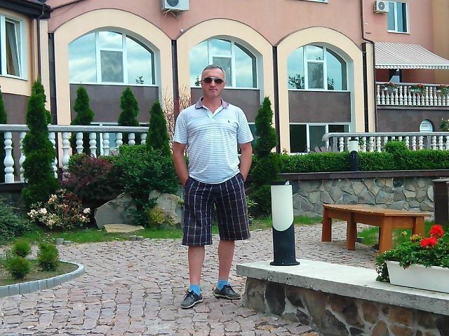 17576014  Victor, 59 ,    