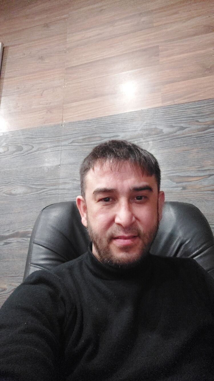  42140974  Sanjar, 39 ,    