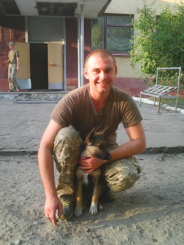  ,   Taras, 39 ,   