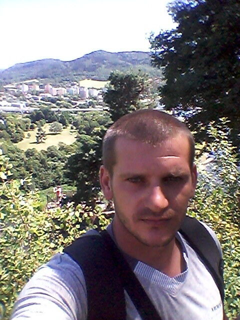  13669584  , 35 ,    Praha
