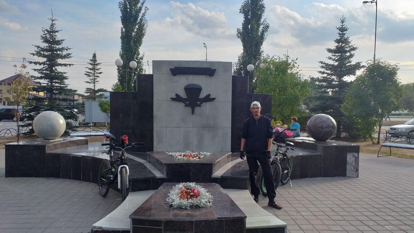  30610734  Dima, 41 ,    