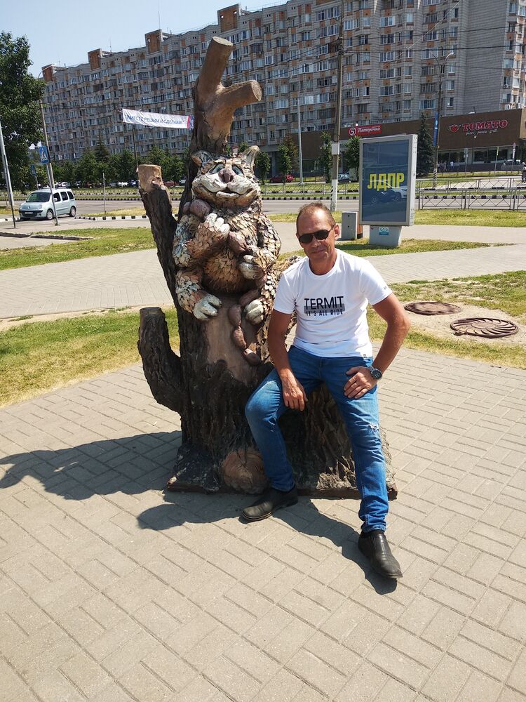  28347114  Konstantin, 53 ,    