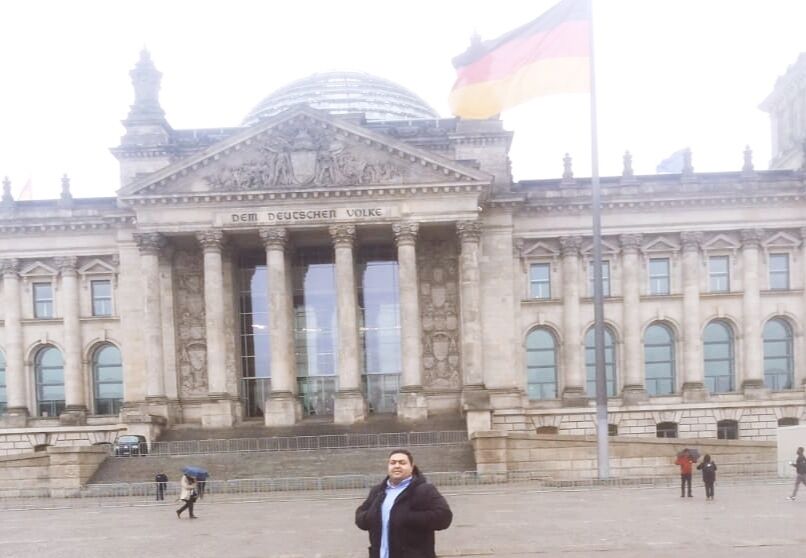  38864264  ToGi, 36 ,    