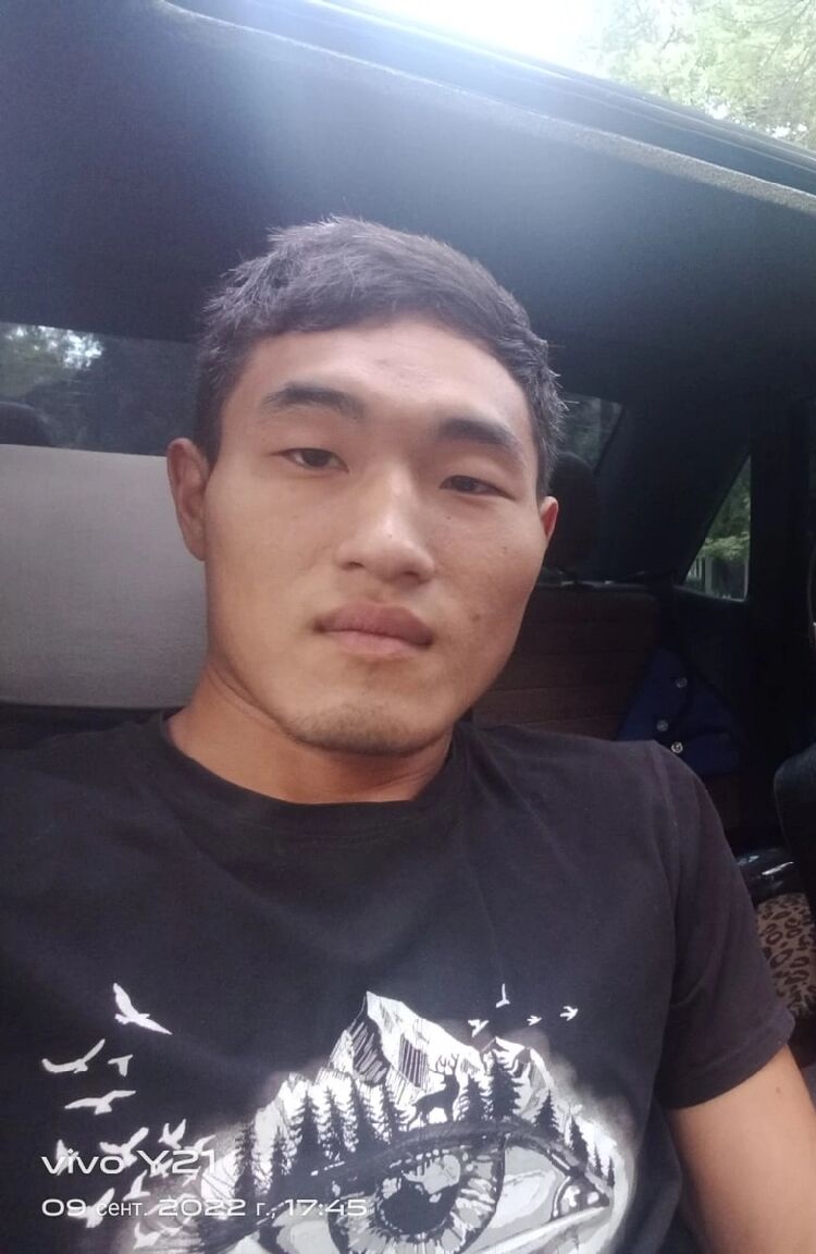  42290074  Igor, 29 ,     