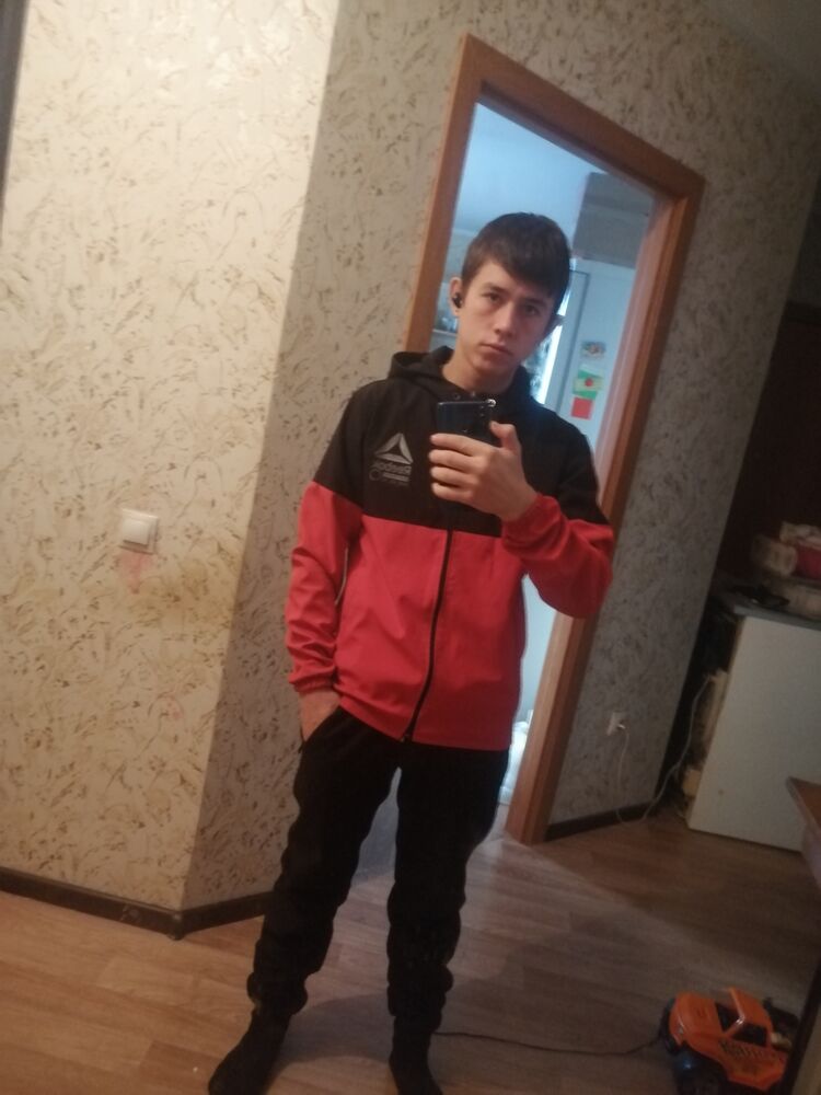  30352674  Nikolay, 24 ,    
