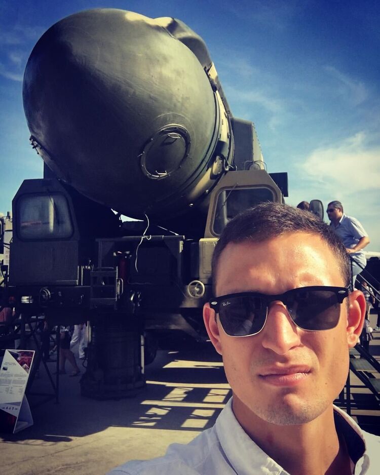  43824104  , 31 ,    