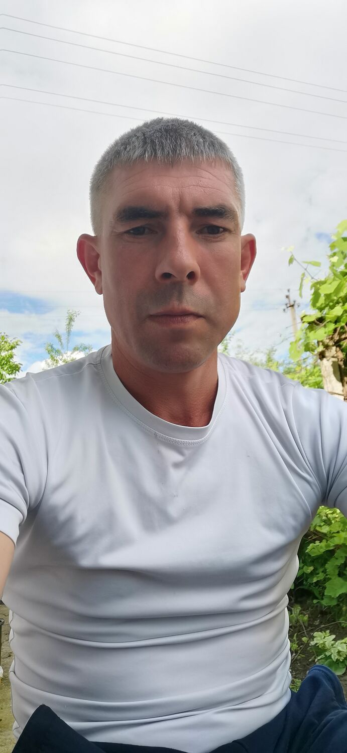  53680944  Nikolay, 44 ,    