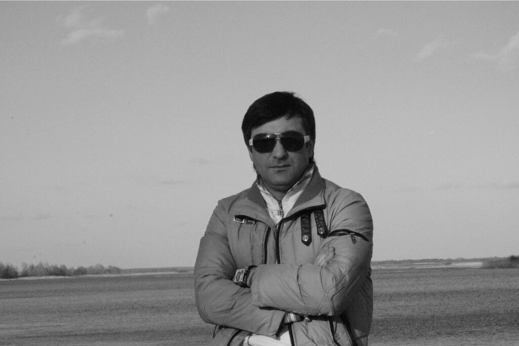  ,   Zura, 44 ,   ,   , c 