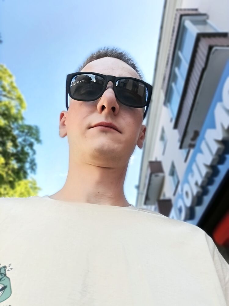  52394344  , 32 ,    