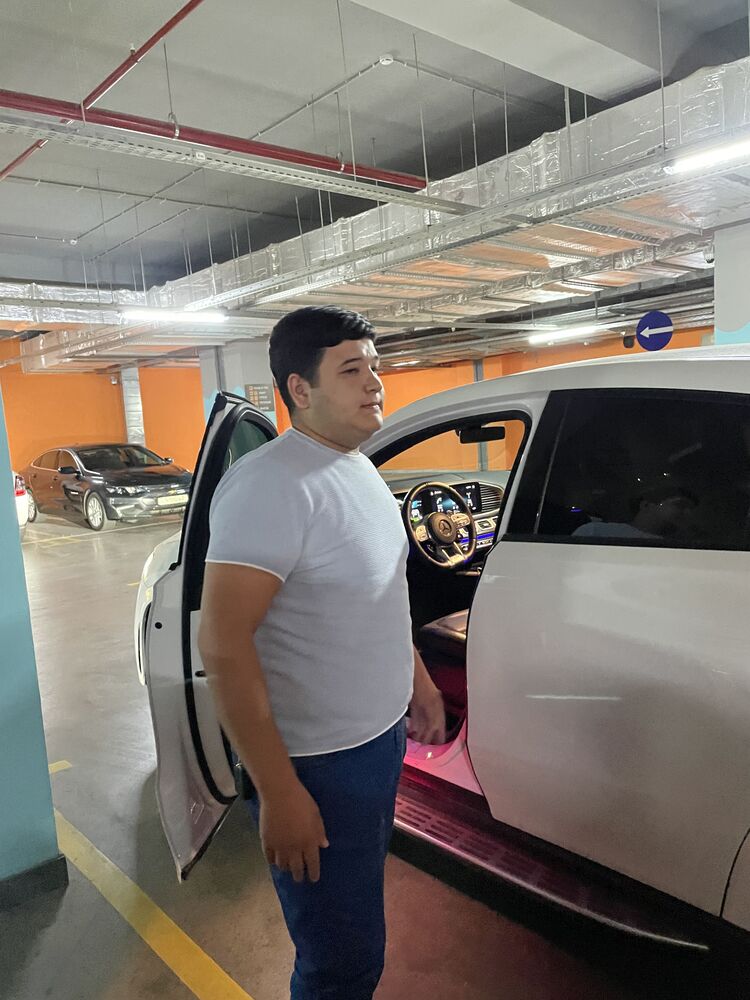  28054864  Abdulaziz, 27 ,    