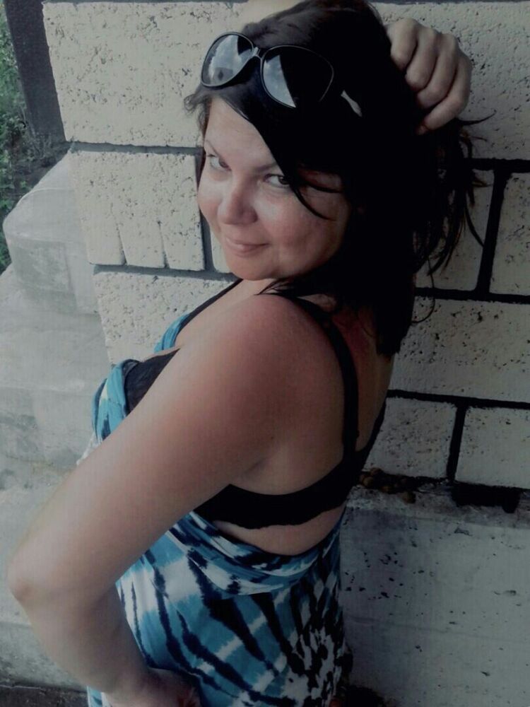  32404614  Elena, 46 ,    