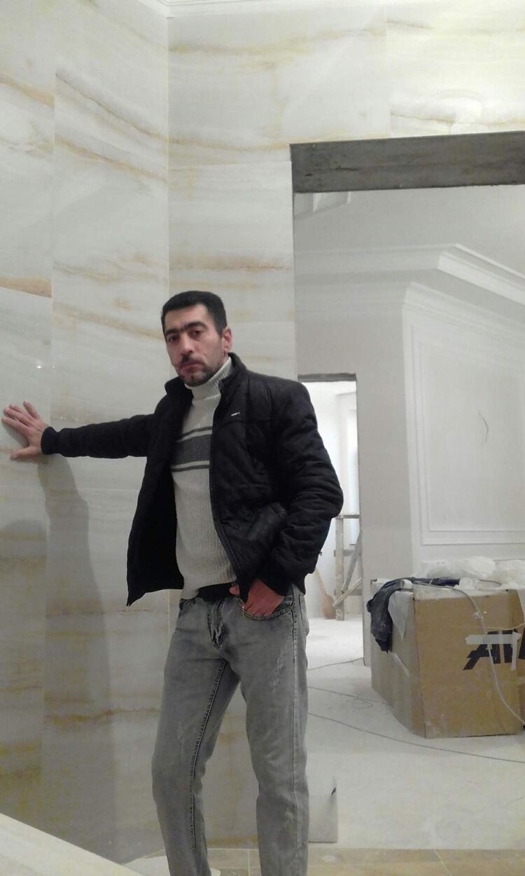  48292874  Rasim, 50 ,    