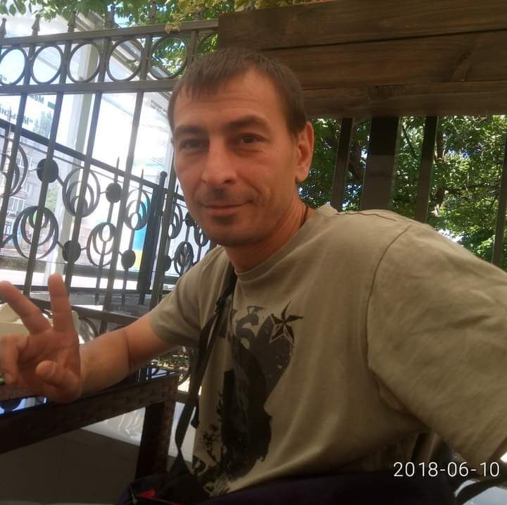  46736294  Angriu, 40 ,    