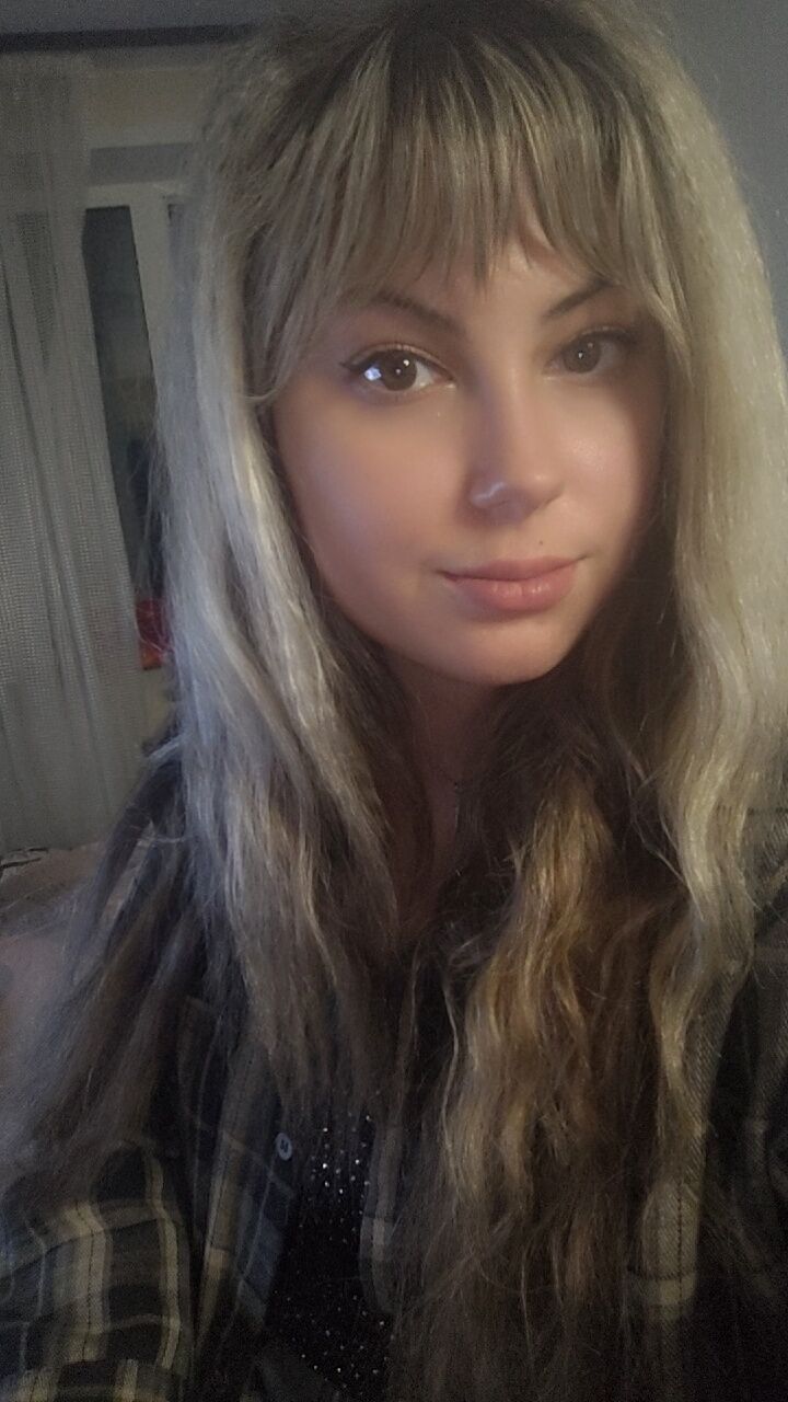  54755724  Katya Mukhle, 23 ,    