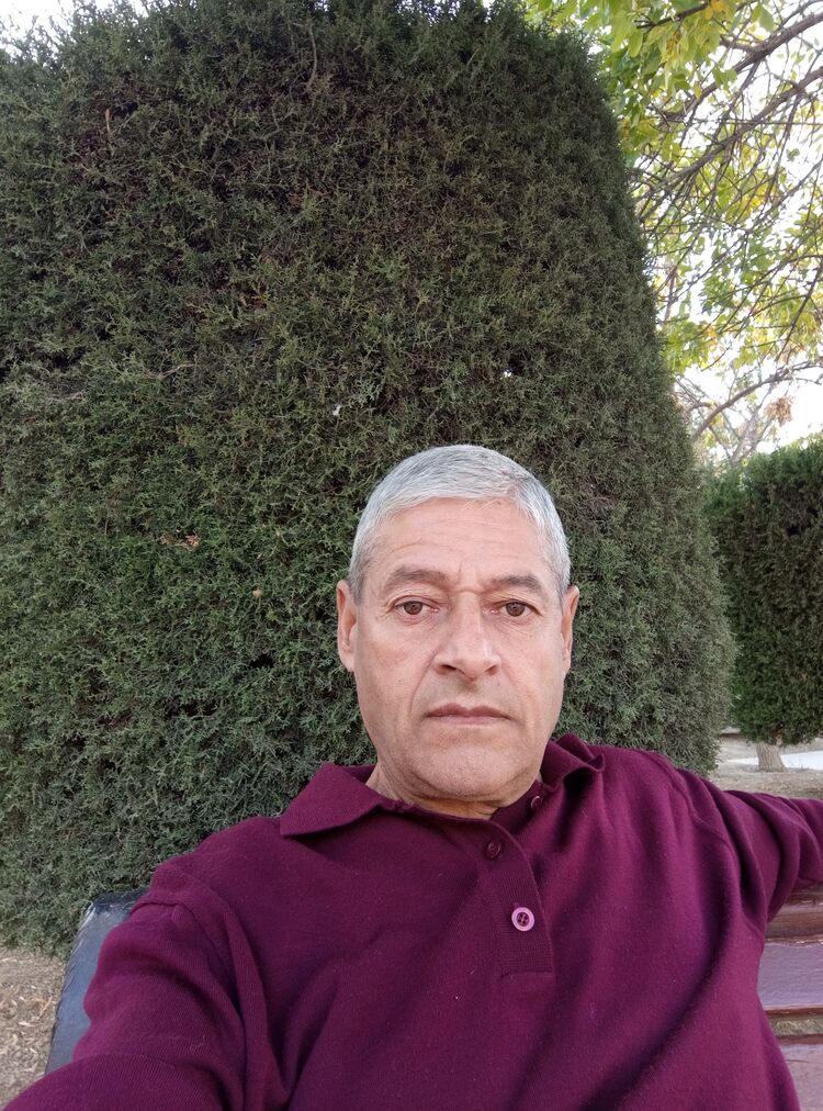  48032914  Aleksandr, 58 ,    