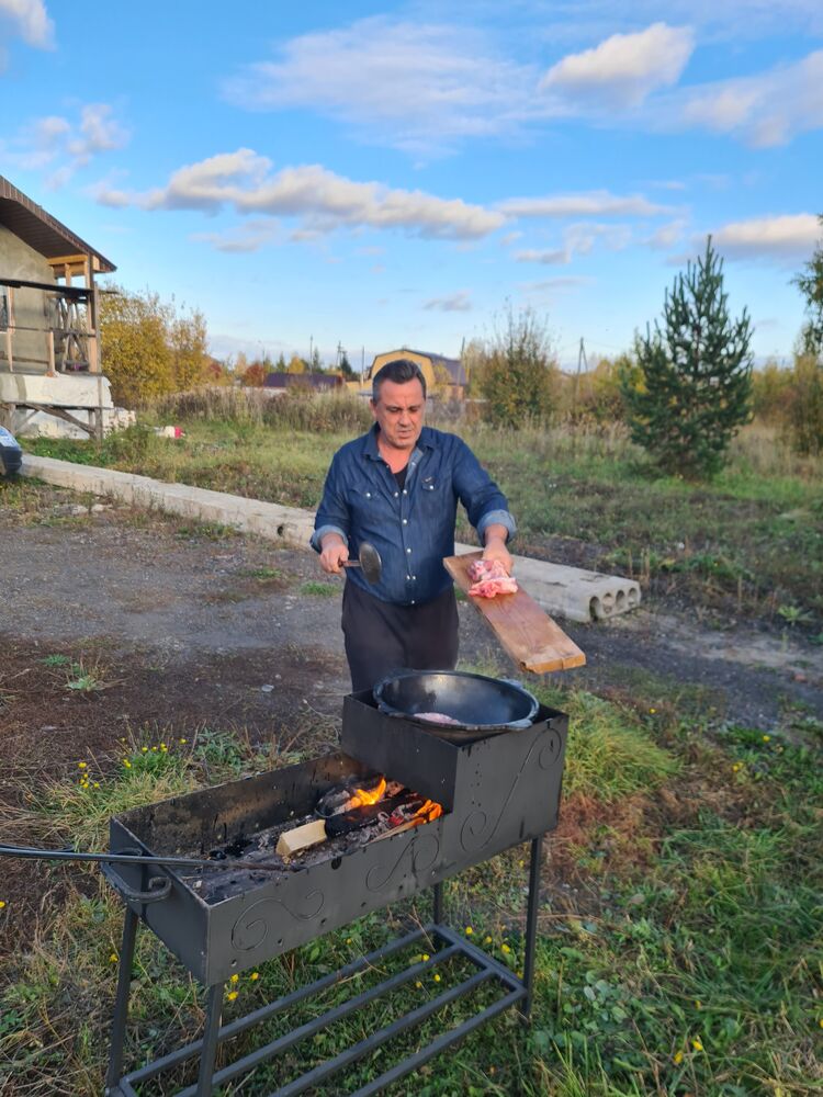  38420754  Igor Amnonov, 49 ,    