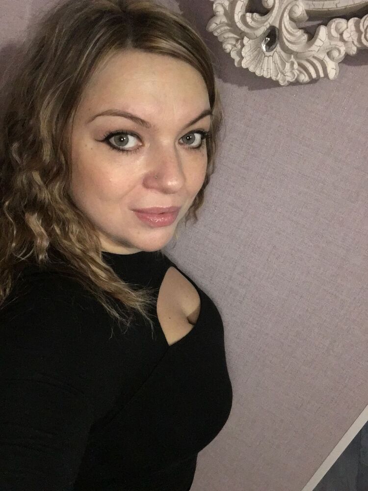  Cullera,   Taniysha, 39 ,   ,   