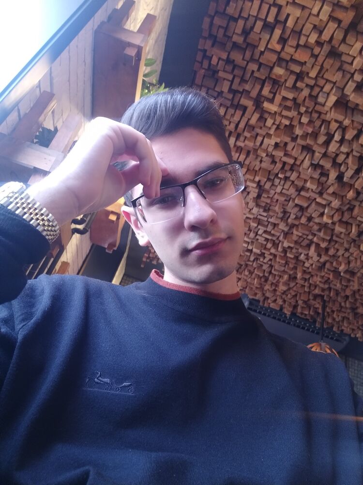  44703364  , 21 ,    