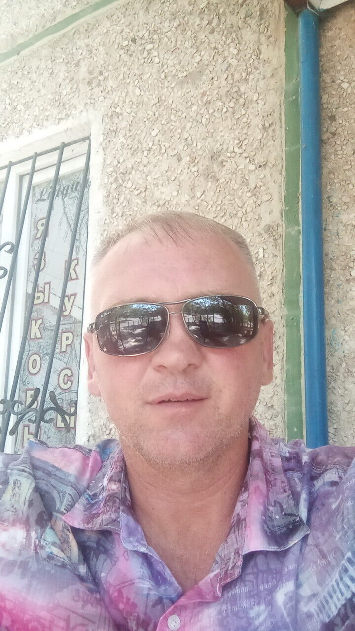  23570824  , 46 ,    