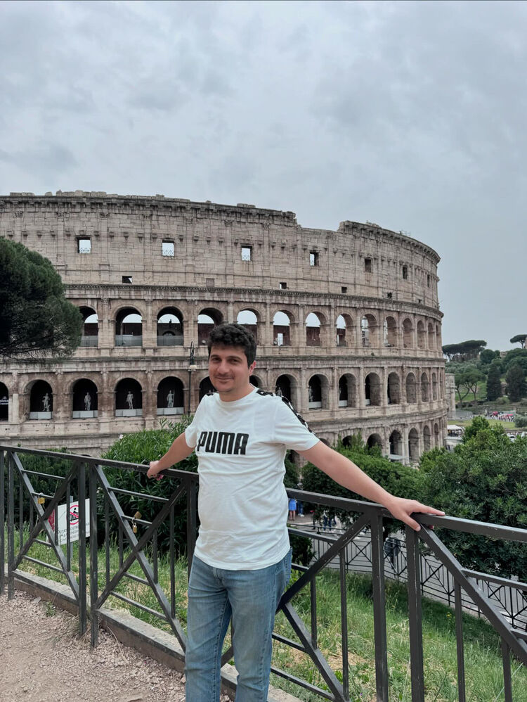  45038754  Galust, 33 ,    