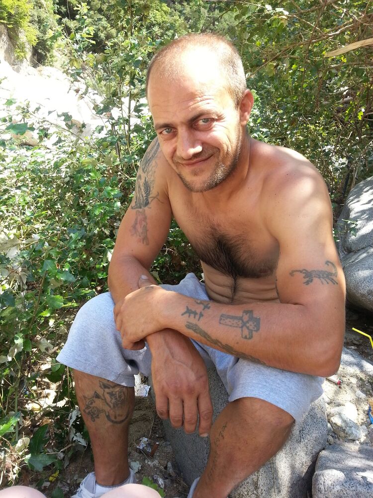  43357354  Inga, 44 ,    