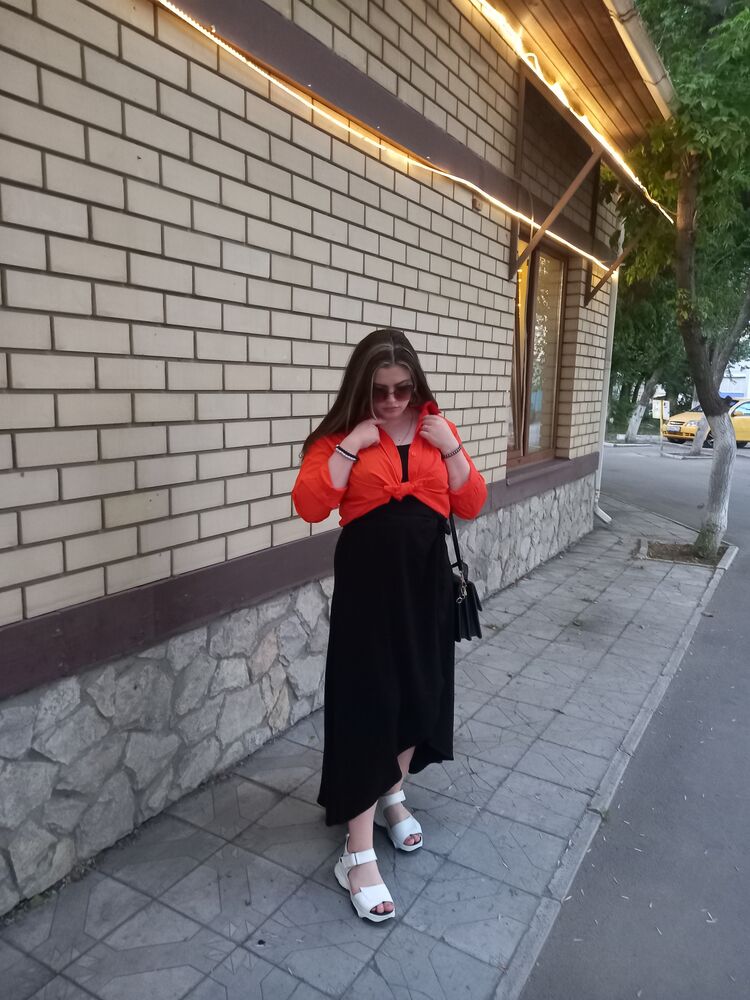  ,   Maria, 23 ,   ,   