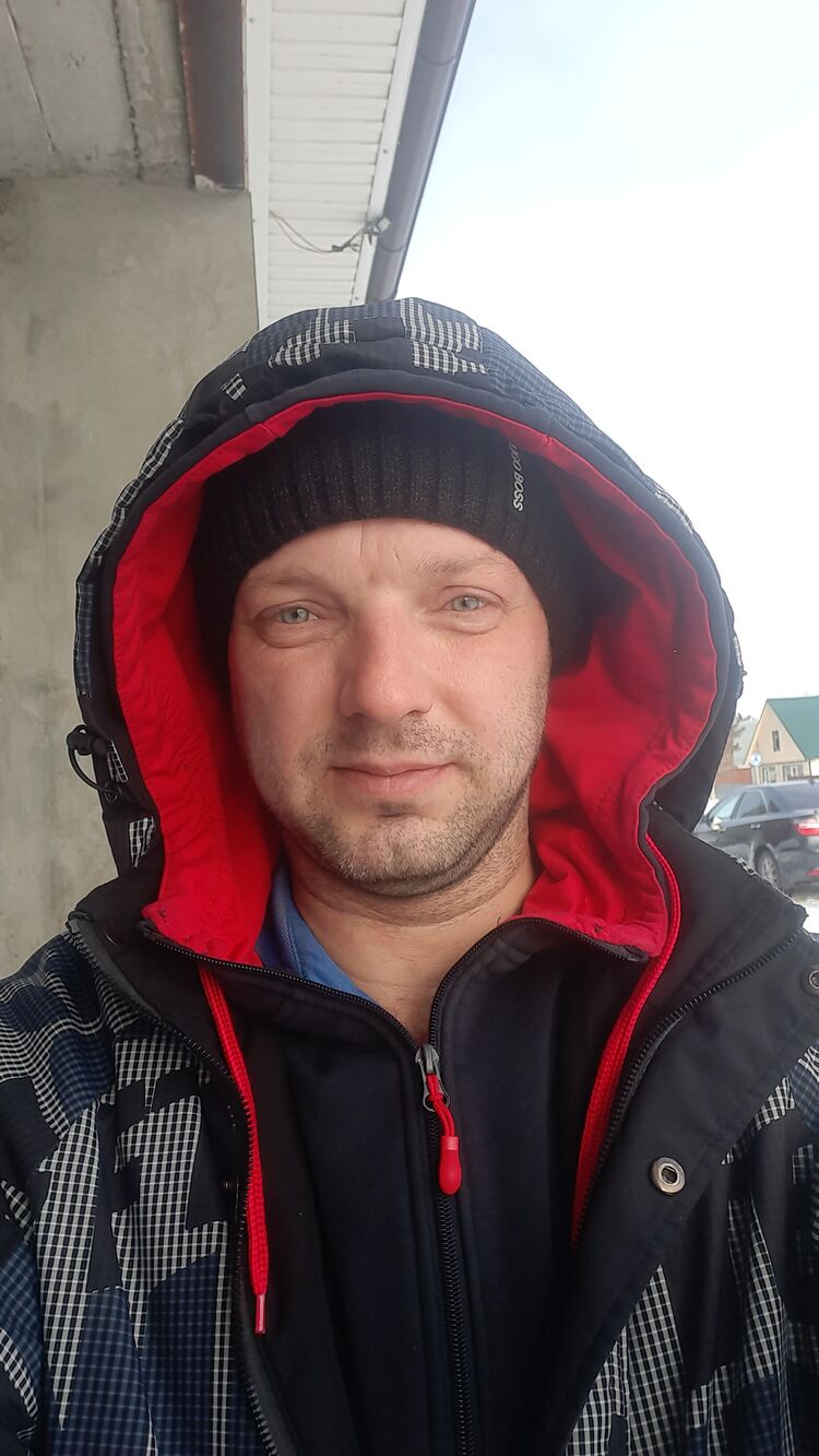  49449674  Artem, 34 ,    