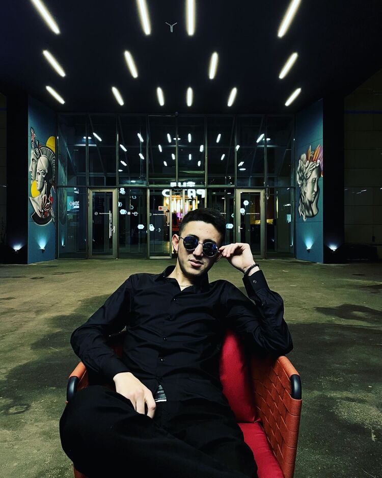  27680944  Abugooo, 26 ,    