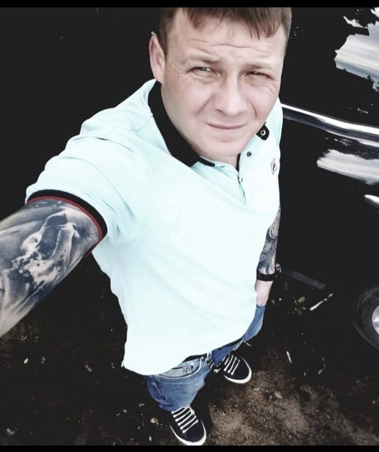  54434534  Alexander, 39 ,    