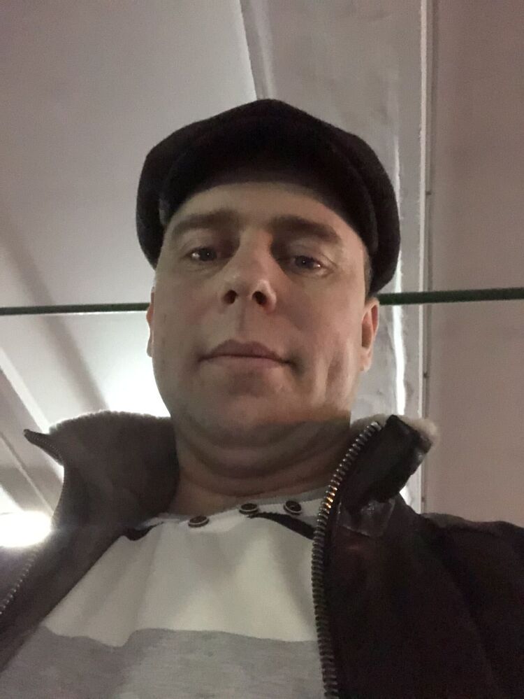  49452254  Vanek, 44 ,    