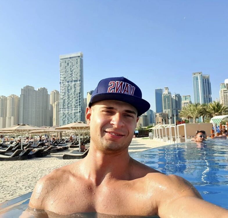 ���� 40218764 ������� ����, 39 ���, ���� ���������� � �����-����������