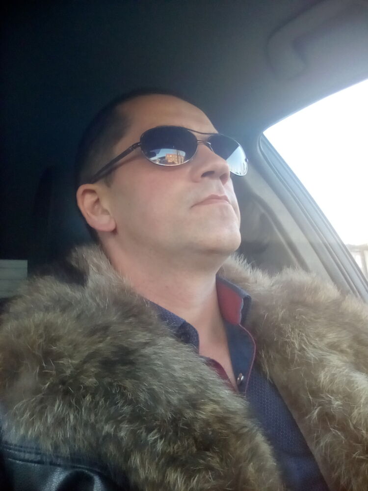  25038944  Oleg, 46 ,    