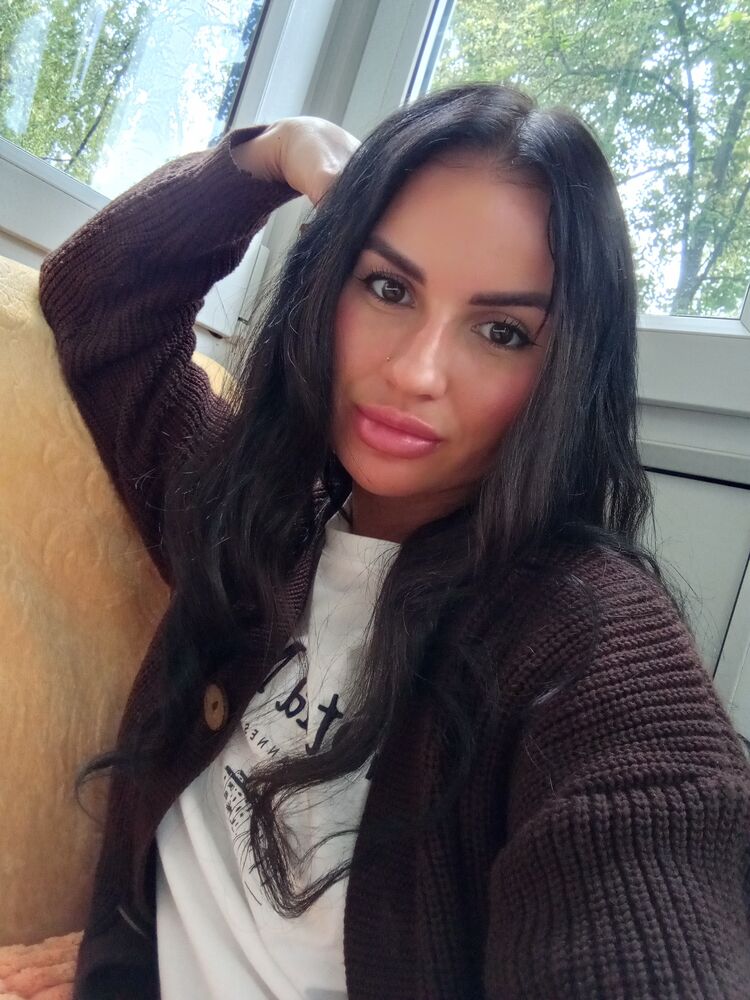  ,   Tanya, 33 ,   ,   