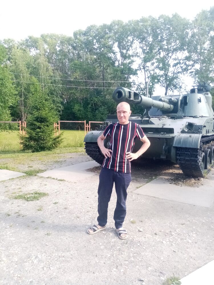  ,   Sergey, 39 ,   ,   
