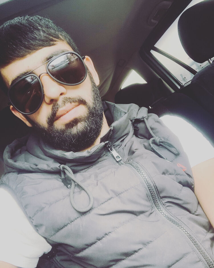  33911194  Arman, 24 ,    
