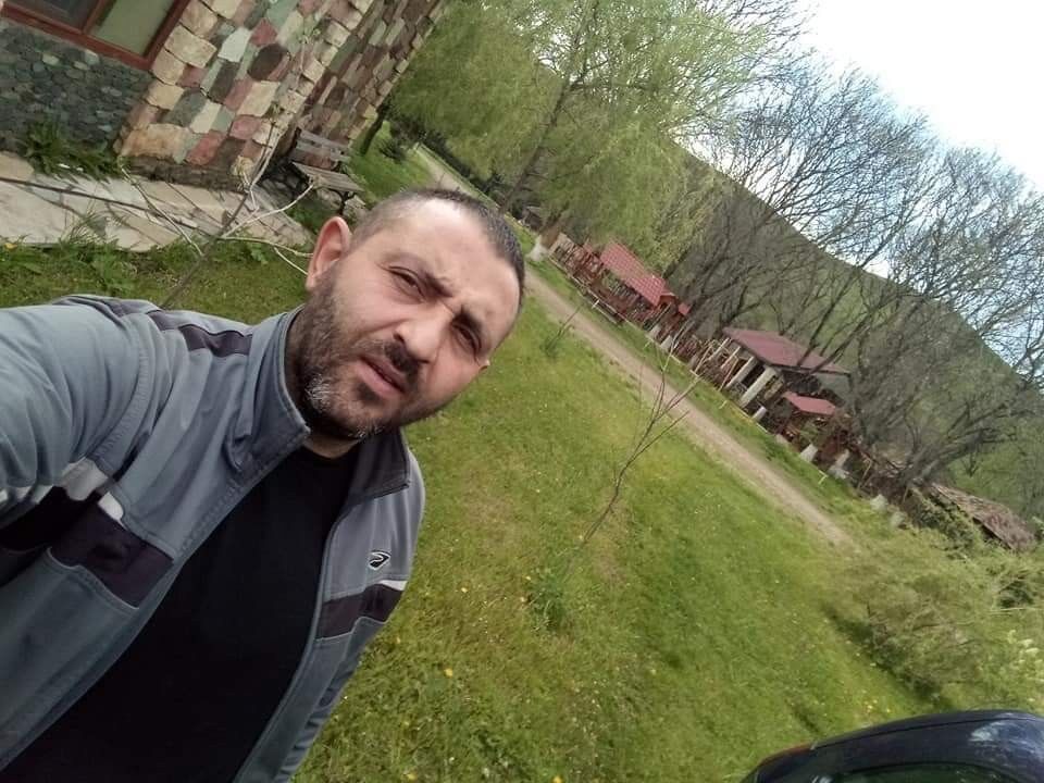  15823584  Arif, 41 ,    