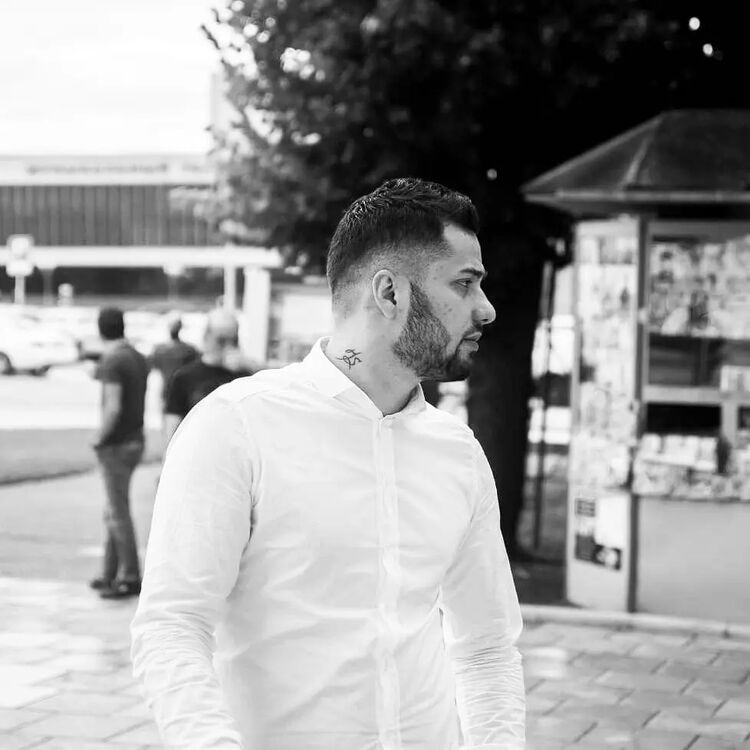 ���� 25811984 ������� Is, 35 ���, ���� ���������� � ����������