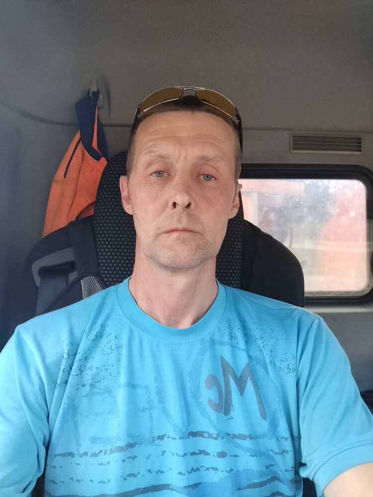  52715434  , 49 ,    