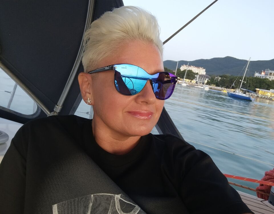  ,   Lana, 45 ,     , c 