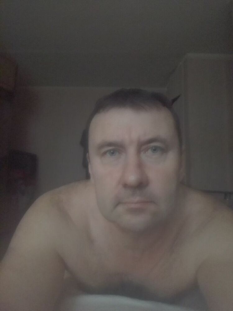 21738604  Metr, 48 ,    