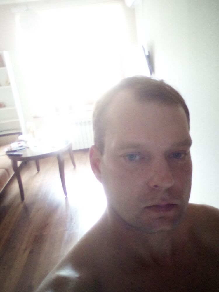  45539064  Alexander, 35 ,    