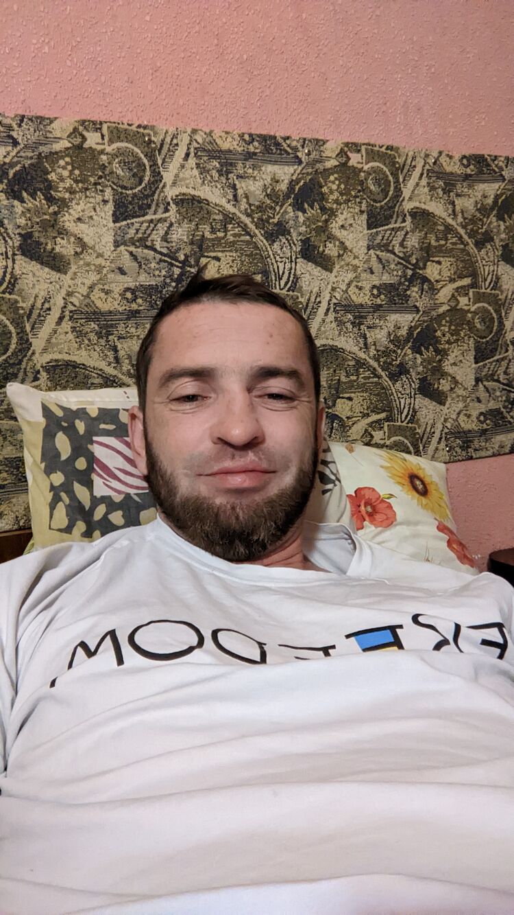  38919004  Andrew, 43 ,    