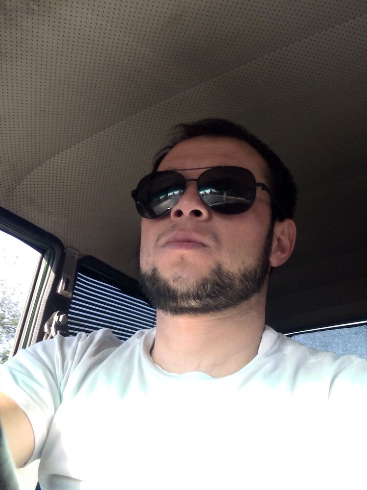  ,   Ruslan, 33 ,   ,   