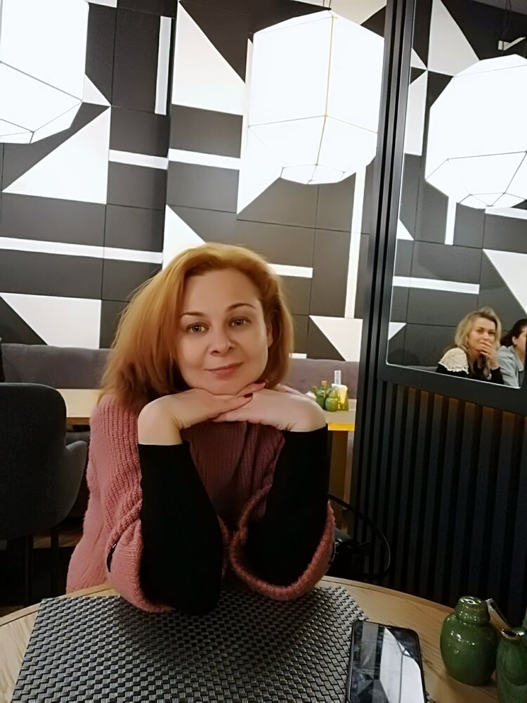  ,   Julia, 47 ,   c , 