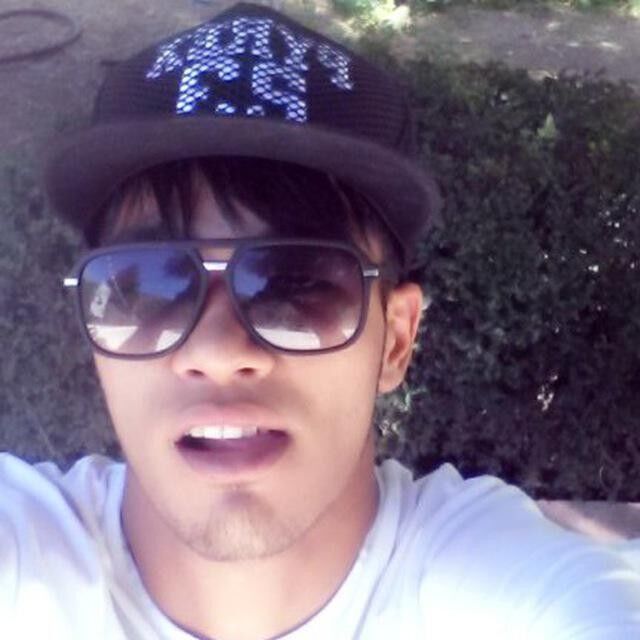  ,   Oybek, 30 ,   