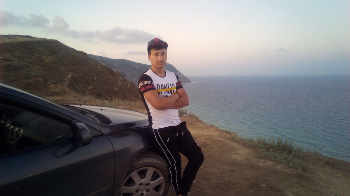  ,   Ulan, 28 ,   ,   