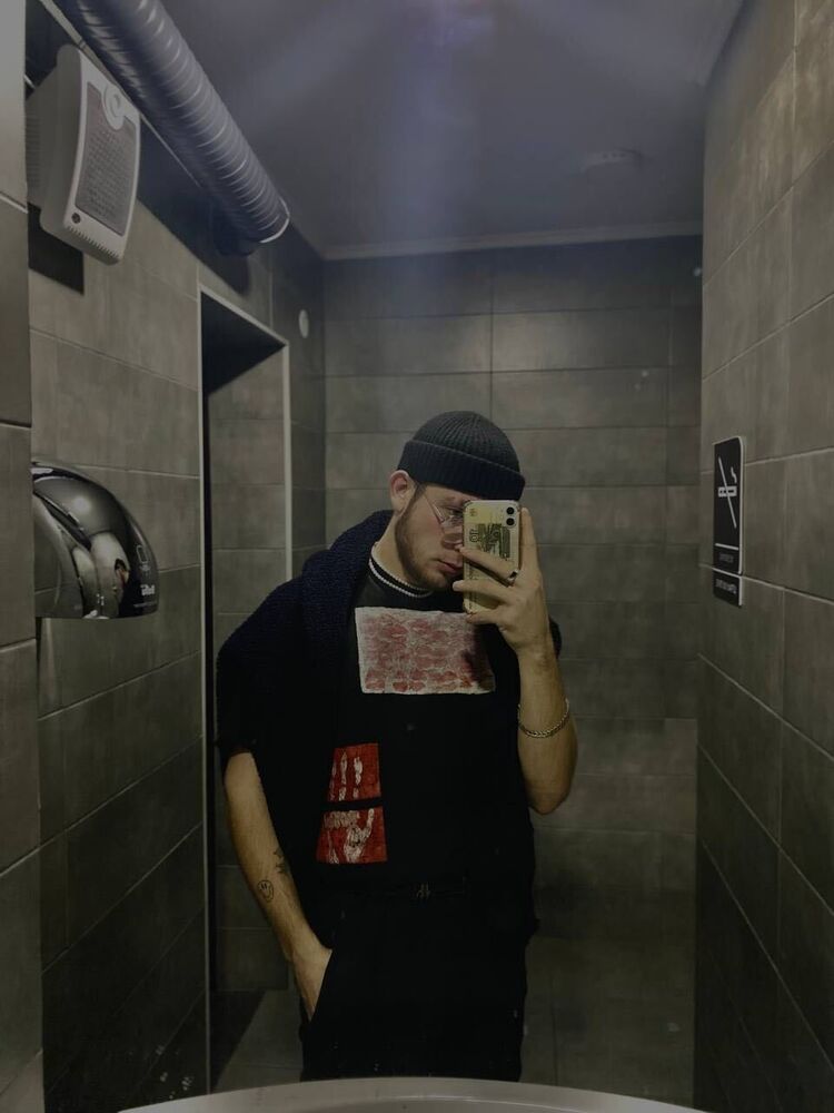  31950884  , 21 ,    